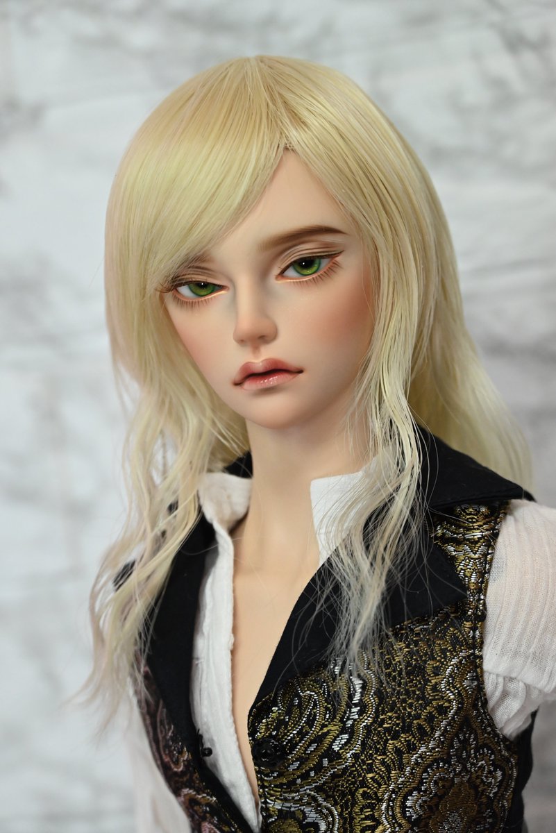 DOLKOSAKA's tweet photo. 【即納ドール/RSDOLL】
【数量限定】ORVIL ver.R Real Tan Skin をご紹介いたします。

リアルタンスキンの艶やかな肌と、涼しげな目元が印象的な美少年ドール✨
大阪店限定での即納販売です❣️

ぜひ店頭にてご覧ください♪
＃DOLK大阪即納ドール
＃RSDOLL ＃ORVIL https://t.co/hrKWr0C6Kf
