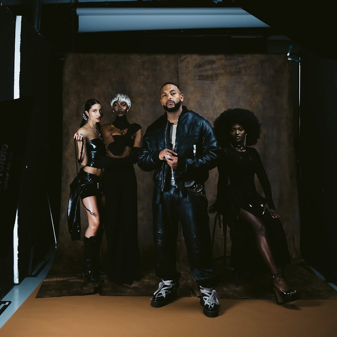 Le premier album de Says’z “Mosaïque” est disponible ! 

C’est quoi votre top 3 à la première écoute? 

Perso : Big Bunda Gyal, Assez parlé et Mapessa pour le moment je dirais