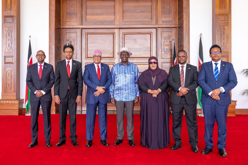 QShiine's tweet photo. President of Somaliland Abdirahman Irro Meets President William Ruto for Strategic Talks on Bilateral Relations and Regional Peacebuilding. https://t.co/Yc79JrKyUj