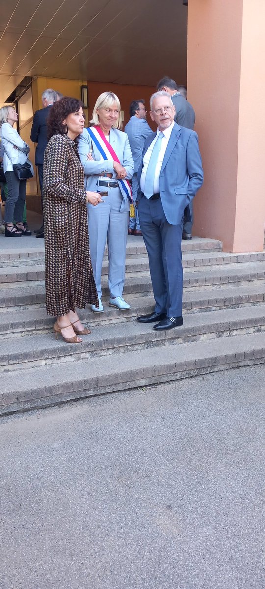 Departement du Var 83 (@departement_var) on Twitter photo #Santé Poursuite de la visite ministérielle au CH de la dracénie <a href="/VilleDraguignan/">Ville de Draguignan</a> avec inauguration d un 2e IRM. La Santé partout sur le territoire pour tous les citoyens avec des professionnels + nombreux et +formés. 👏 #Santé Poursuite de la visite ministérielle au CH de la dracénie <a href="/VilleDraguignan/">Ville de Draguignan</a> avec inauguration d un 2e IRM. La Santé partout sur le territoire pour tous les citoyens avec des professionnels + nombreux et +formés. 👏