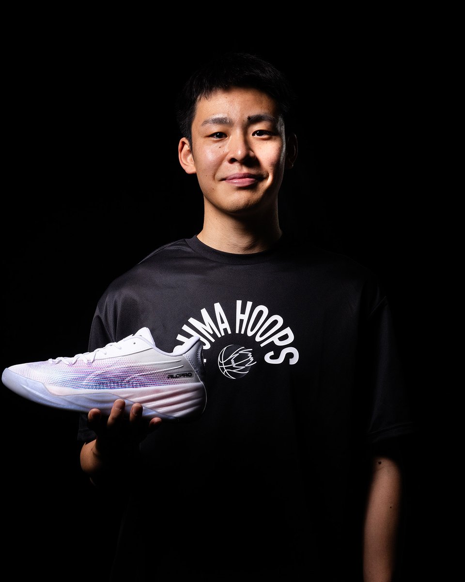 PUMA JAPAN (@puma_jpn) on Twitter photo 自分で決めるのもいいけど、
誰かに決めさせるのは、もっといい。
速さで魅せて、パスで導く。
自分らしさを貫いて掴んだ初の栄冠👑
佐々木隆成選手アシスト王おめでとうございます🔥
#佐々木隆成
#Pumafam
#PUMA
#GoWild
#PumaHoops
<a href="/SasakiRyusei/">佐々木隆成 Ryusei Sasaki</a> 自分で決めるのもいいけど、
誰かに決めさせるのは、もっといい。
速さで魅せて、パスで導く。
自分らしさを貫いて掴んだ初の栄冠👑
佐々木隆成選手アシスト王おめでとうございます🔥
#佐々木隆成
#Pumafam
#PUMA
#GoWild
#PumaHoops
<a href="/SasakiRyusei/">佐々木隆成 Ryusei Sasaki</a>