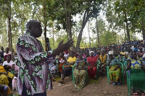 Westniletodaynews (@westniletodayn2) on Twitter photo #Cocoa #KigeziNews COCOA COULD BE AYIVUβS MAGIC CROP TO GET PEOPLE OUT OF POVERTY β BERNARD ATIKU westnilenews.com/?p=7292 <a href="/HonAtikuBernard/">Bernard Atiku</a> <a href="/2008gomu/">Musinguzi Goodluck R #KigeziNews #Mohdelivers</a> <a href="/KLakareber/">Kaslinegladys Lakareber</a> <a href="/EoduTimothy/">Timothy Eodu</a> <a href="/MercyAhimbisib2/">Mercy Ahimbisibwe</a> <a href="/Be_Matata/">Benzamin Matata</a> <a href="/SabirMusa16/">Sabir Musa</a> <a href="/AruaInfocenter/">ARUA INFORMATION CENTRE</a> <a href="/AruaCityUg/">Arua City Council</a> <a href="/phifymuzic/">THE WESTNILE QUEEN πΈπ₯°</a> #Cocoa #KigeziNews COCOA COULD BE AYIVUβS MAGIC CROP TO GET PEOPLE OUT OF POVERTY β BERNARD ATIKU westnilenews.com/?p=7292 <a href="/HonAtikuBernard/">Bernard Atiku</a> <a href="/2008gomu/">Musinguzi Goodluck R #KigeziNews #Mohdelivers</a> <a href="/KLakareber/">Kaslinegladys Lakareber</a> <a href="/EoduTimothy/">Timothy Eodu</a> <a href="/MercyAhimbisib2/">Mercy Ahimbisibwe</a> <a href="/Be_Matata/">Benzamin Matata</a> <a href="/SabirMusa16/">Sabir Musa</a> <a href="/AruaInfocenter/">ARUA INFORMATION CENTRE</a> <a href="/AruaCityUg/">Arua City Council</a> <a href="/phifymuzic/">THE WESTNILE QUEEN πΈπ₯°</a>
