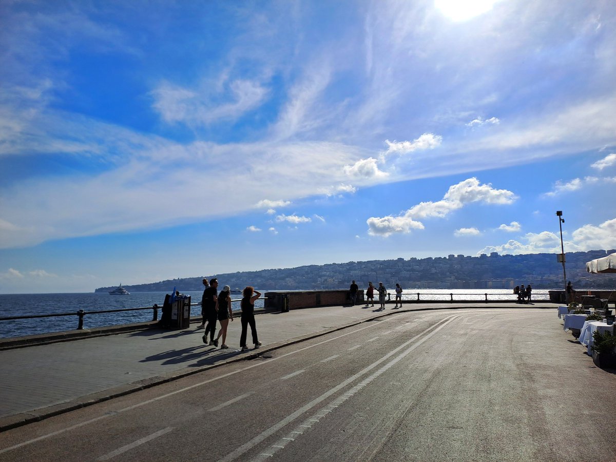 NosyVentrix's tweet photo. Seaside💙
#napoli #naples #ViaPartenope https://t.co/07igxl3ZpQ
