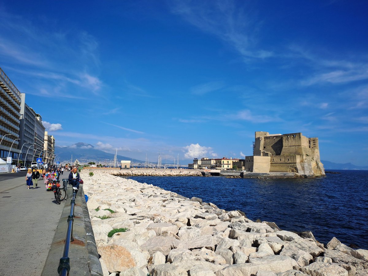 NosyVentrix's tweet photo. Seaside💙
#napoli #naples #ViaPartenope https://t.co/07igxl3ZpQ