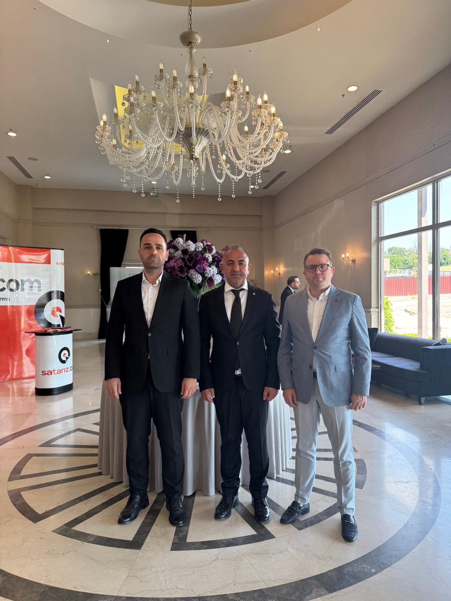 İl Başkan Yardımcımız Sertaç Yurdacan, Bursa Ülkü Ocakları Başkanımız Nurtaç Usta ile birlikte Tüm Emlak Danışmanları Birliği Bursa Şubesinin düzenlediği lansman programına katıldı. Tüm Emlak Danışmanları Birliği Bursa İl Başkanı Musa Yılmaz’a misafirperverliği için teşekkür