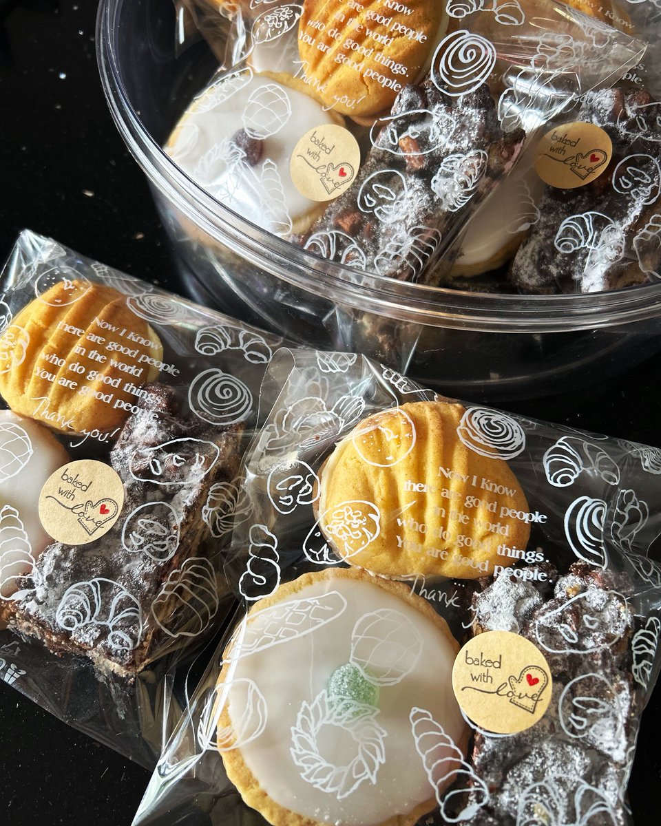 When you love to bake, but are on a diet 🍪🤤