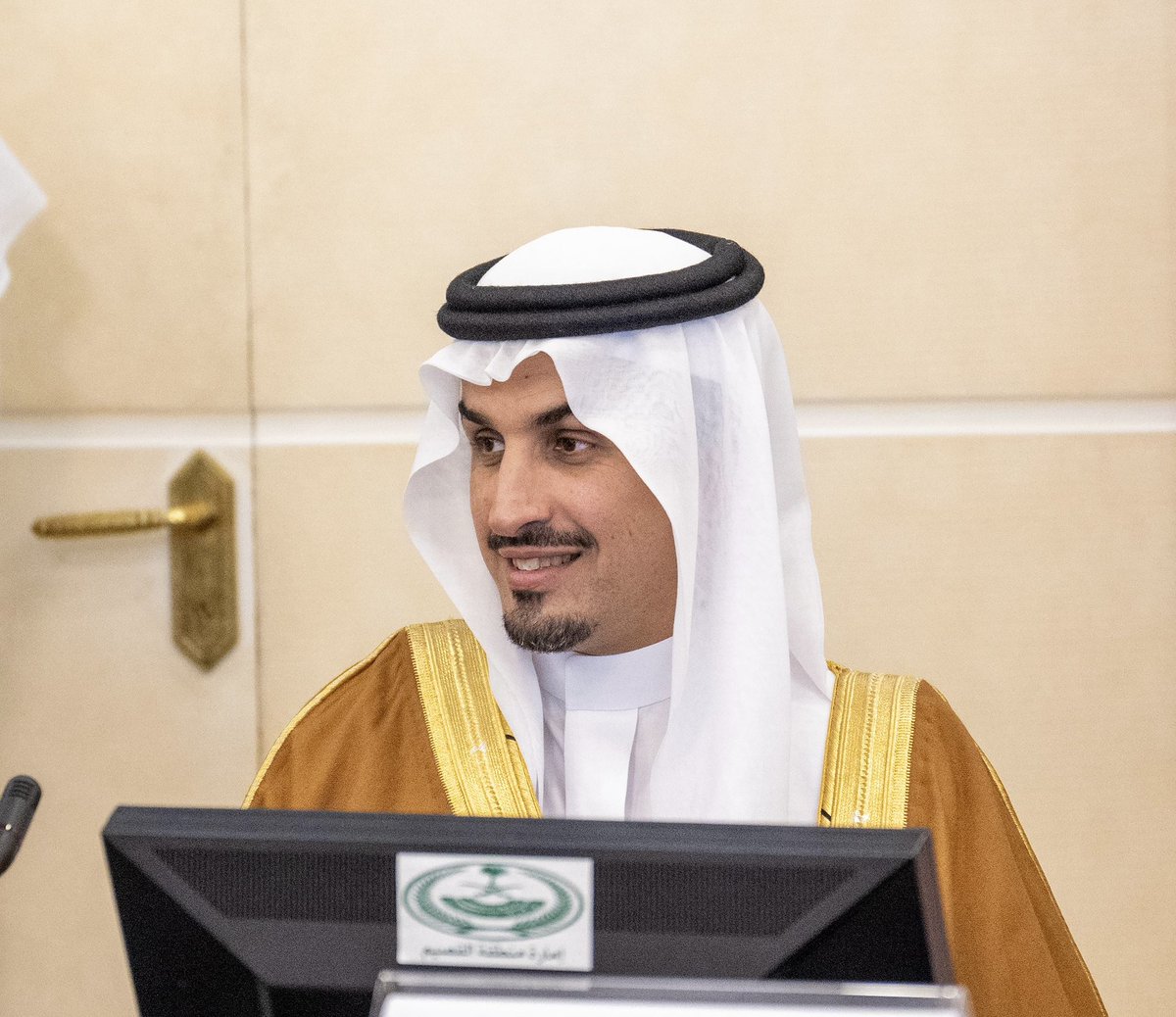 MhAlmarshad's tweet image. سعدت بحضور الاجتماع للمجلس الاستشاري الاستثماري ل #منطقة_القصيم برئاسة سمو #أمير_منطقة_القصيم، بحضور سمو نائبه والزملاء الأعضاء من القطاع الخاص والحكومي وكان اجتماع رائع ومميز ووضع خارطة الطريق للإستراتيجية المستقبلية بما يساعد في تحقيق #رؤية_السعودية_2030