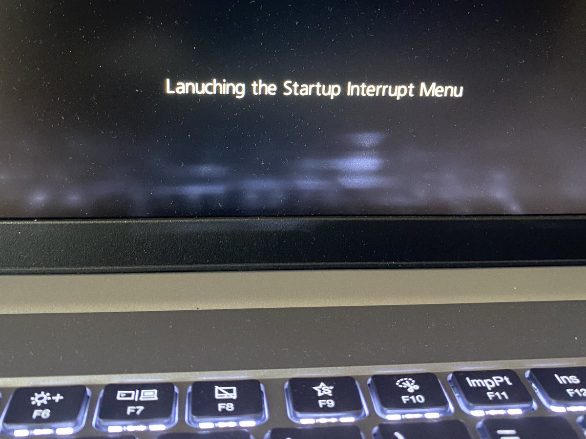 Hola <a href="/LenovoES/">Lenovo España</a> qué se supone que es esto??? Lanuching??? 🤪🤪🤪 Vaya traducciones!!!