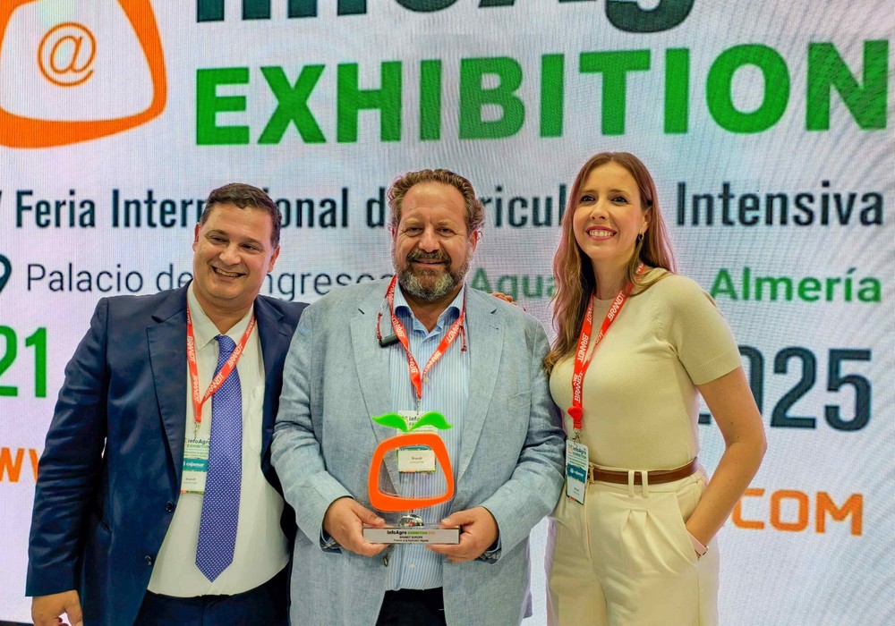 #NuestrosClientesCuentan #Agricultura
<a href="/BRANDT_Europe/">BRANDT Europe</a> premiada en <a href="/InfoagroExSpain/">Infoagro Exhibition Spain</a> por su aportación en nutrición vegetal.
fhalmeria.com/noticia-36320-…
vía <a href="/FHALMERIA/">FHALMERIA 🌱</a> 
#comunicación #confianza #transparencia