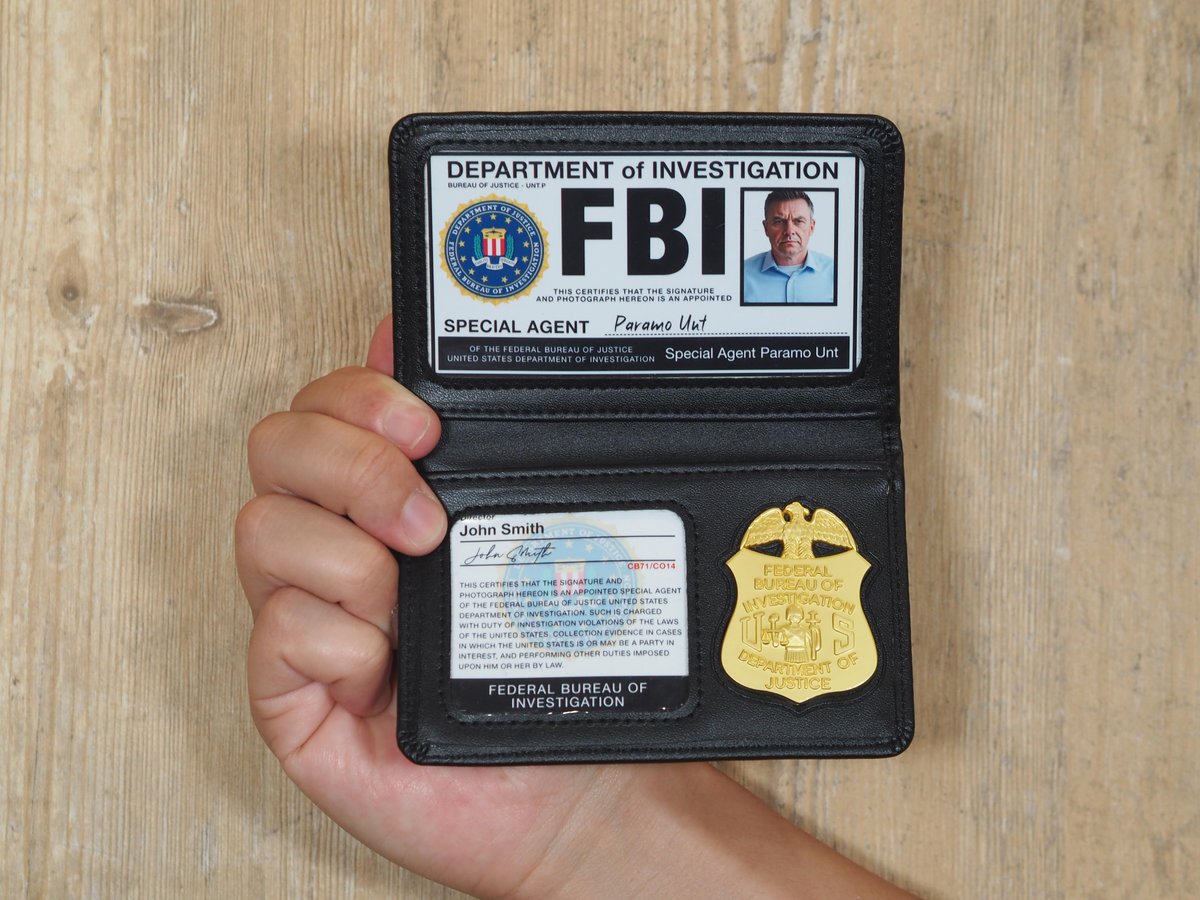 みんな捜査官になりたかったよね #洋画やドラマでよく見る例のあれ