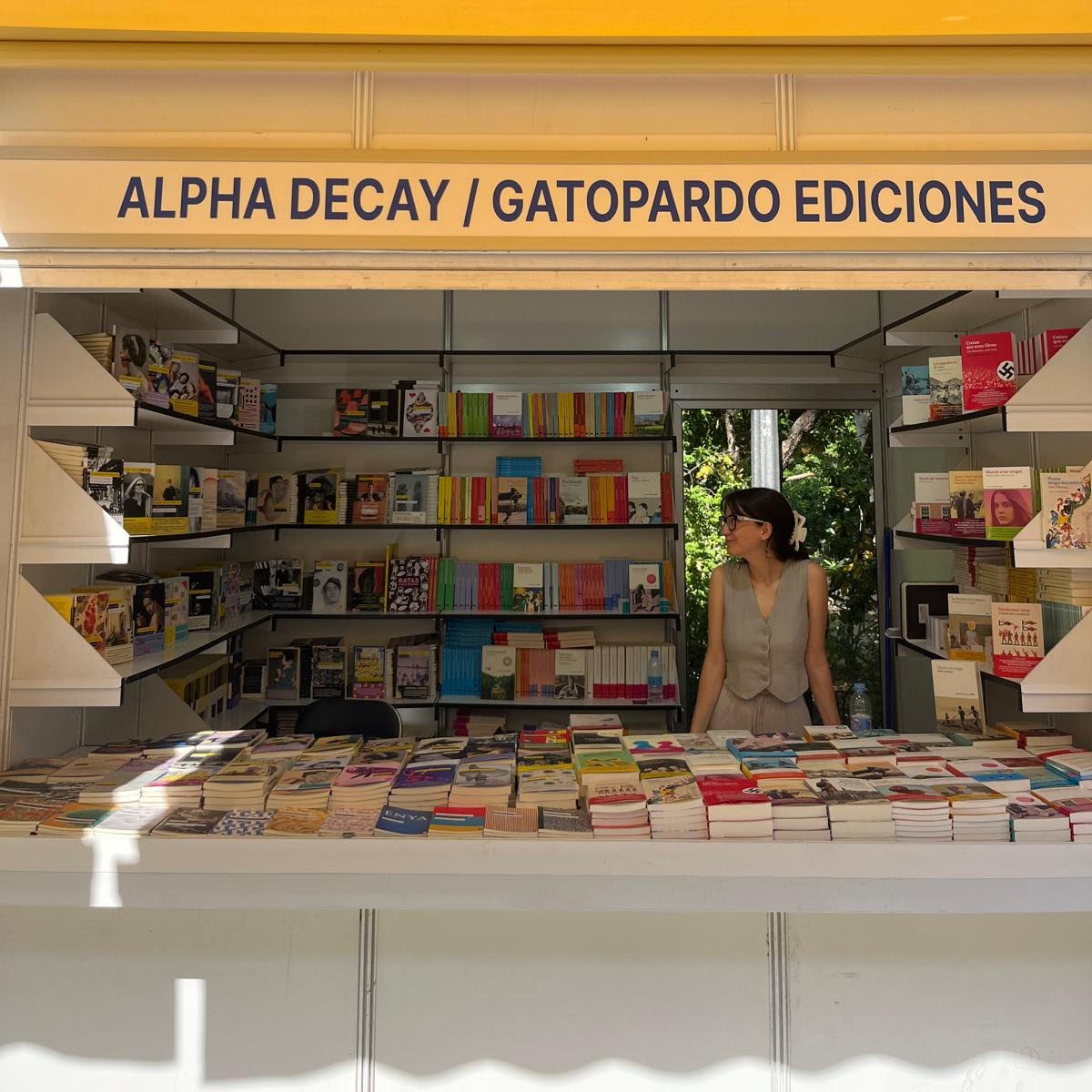 gatopardo ediciones (@gediciones) on Twitter photo ¡Ya estamos en la <a href="/FLMadrid/">Feria del Libro de Madrid</a> con las amigas de <a href="/alphadecayed/">Alpha Decay</a>! ¡En la caseta 184! ¡Ya estamos en la <a href="/FLMadrid/">Feria del Libro de Madrid</a> con las amigas de <a href="/alphadecayed/">Alpha Decay</a>! ¡En la caseta 184!