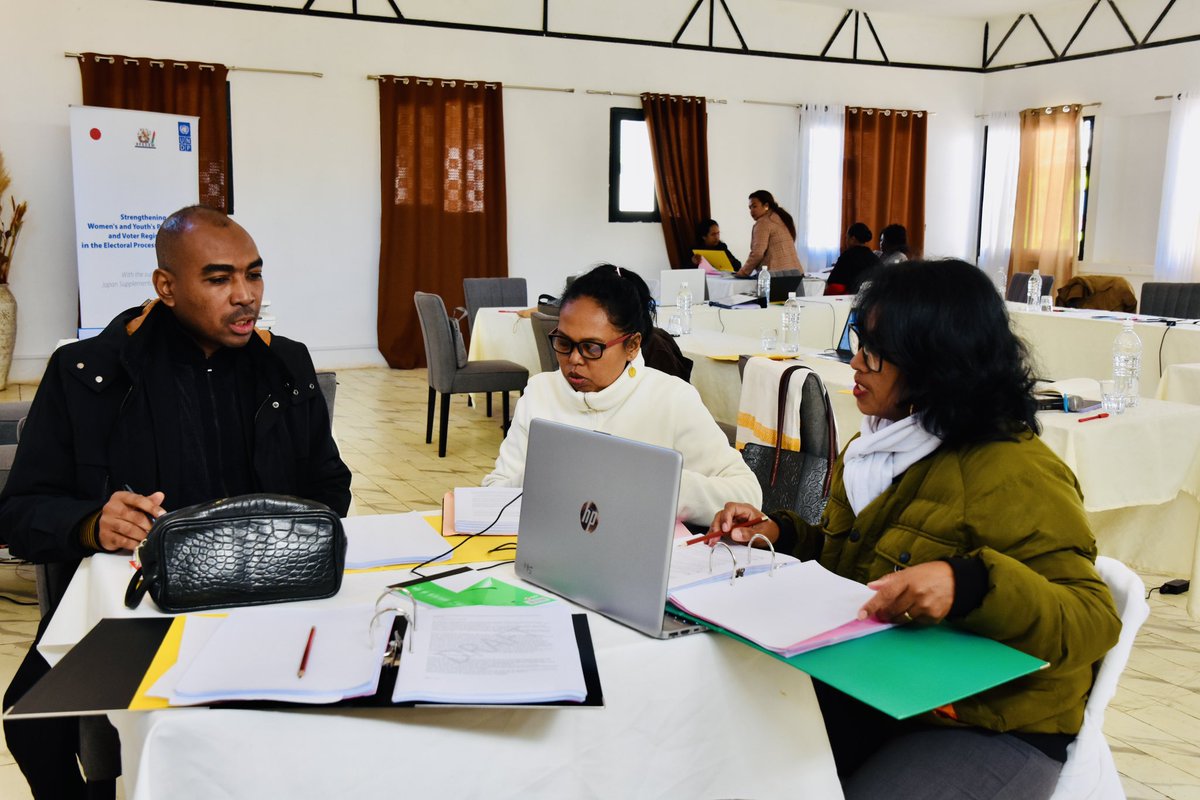 ￼🎯 Atelier de validation du manuel de formation des femmes leaders.

Dans le cadre du projet RPEDEM du @PNUD, avec l’appui du JSB-TICAD, des experts et représentants des institutions partenaires consolident un outil stratégique de renforcement de capacités des femmes leaders 💪🏼