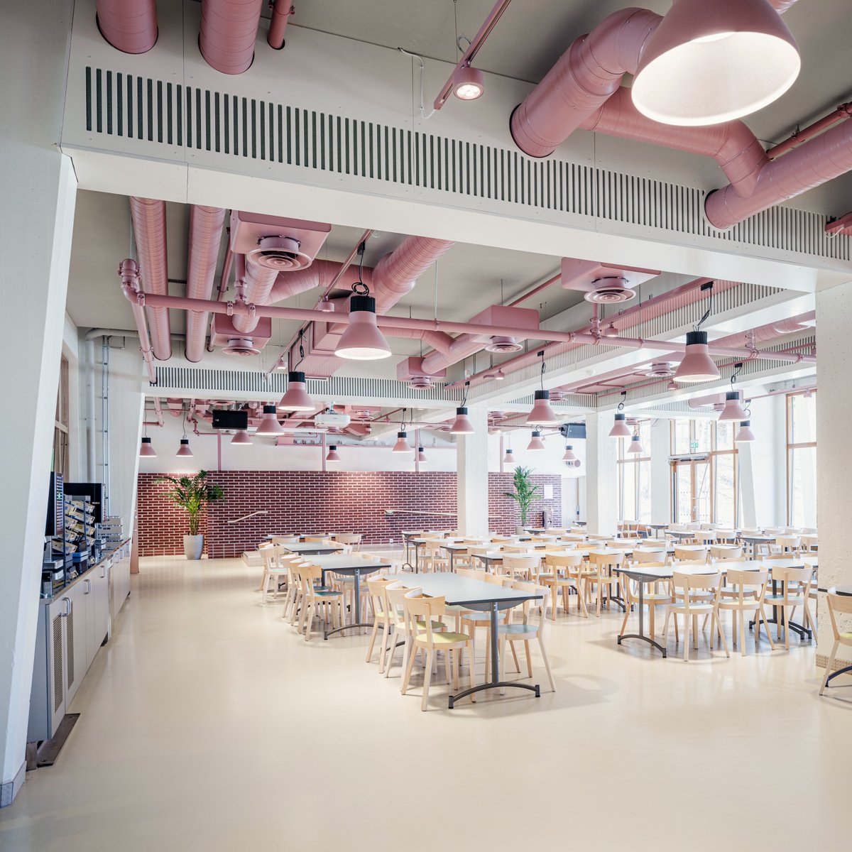 🧡💙 Here are two projects inspired by bold colour and playful geometric shapes that were highly commended at #WAF24 in the Inside – Education category.

📸© Children's Library at The Western Academy of Beijing by Studio Vapore

📸© Midsommarkransen Elementary School by <a href="/tengbom/">Tengbom</a>