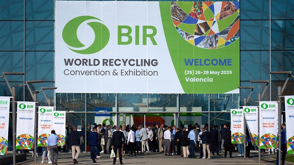 During a meeting of the BIR Paper Division this week, the message to attendees was that in the face of tariffs and economic nationalism, recyclers must continue to strengthen specifications and promote recyclables as essential materials. 
buff.ly/Obw4Hhn