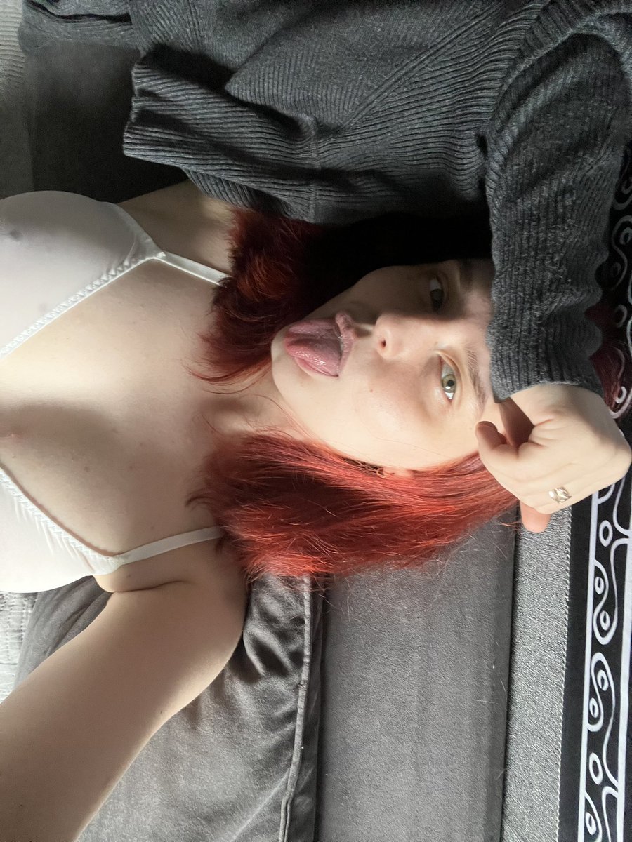 У нас настал снова мороз 🥶 
И я приболела, а еще зацените новый топ Хих 🤭