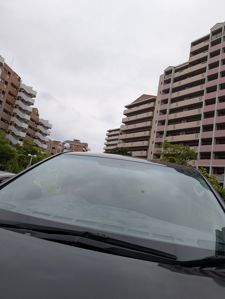 金曜の夜です🌃
風が結構あって涼しいですね🍃
珍しく、土日が休みです（笑）
って事は、バタバタ仕事をヤッつけて、休暇時間を少しでも長くせねば（笑）
って訳で、ガスっとヤッつけます(｀･ω･´)ゞ