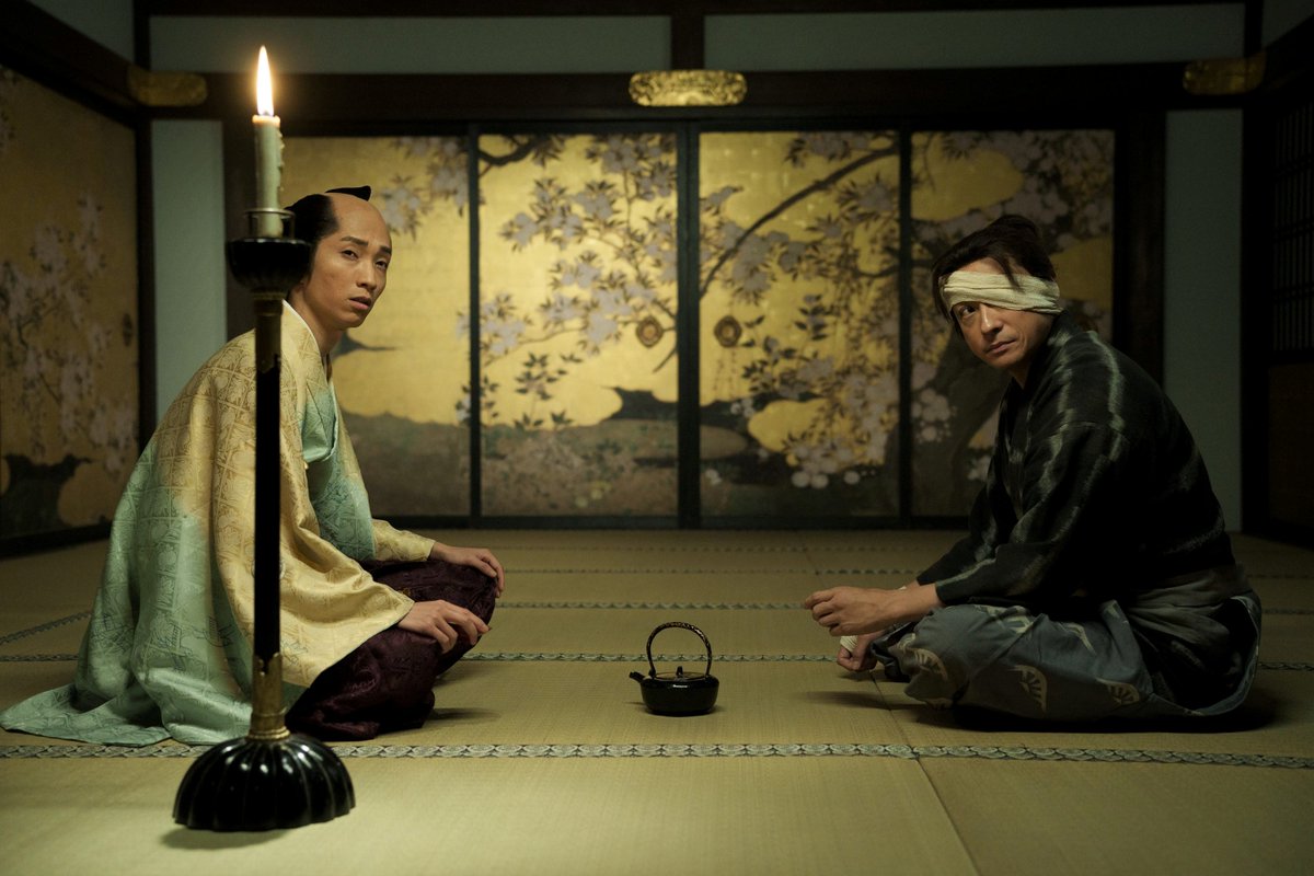 oricon's tweet photo. 木村文乃、血まみれで覚醒💥

SixTONES田中樹は
初の《一人二役》で将軍・家光に❗️
将軍の装いと月代姿を初披露

『連続ドラマW　I, KILL』
新場面写真＆見どころ解禁
https://t.co/haCnJc2Wmr

#I_KILL https://t.co/cDgaNgTL0y