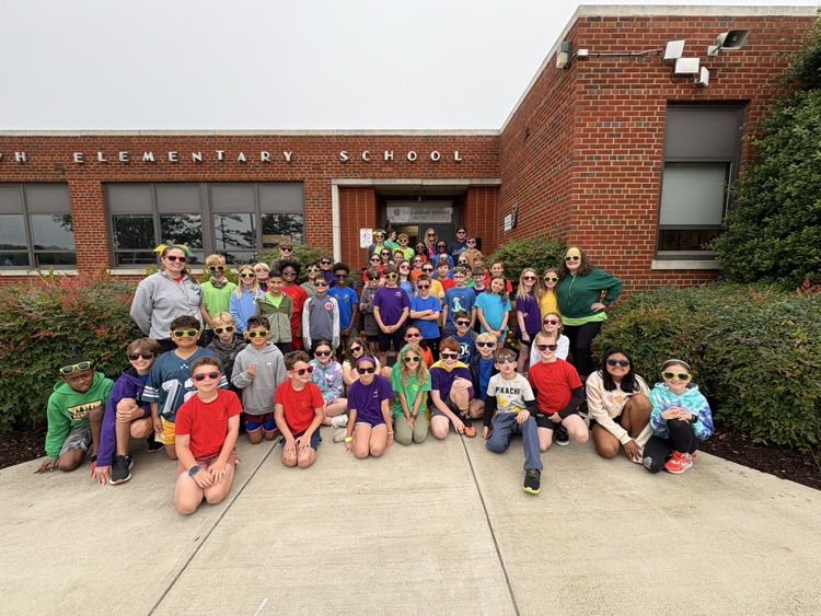 A big shoutout to Brandy from Whitten Brothers of Ashland for the awesome sunglasses she donated to our 4th graders! Field Day may have been cloudy, but these shades are sure to shine on plenty of sunny adventures ahead!
