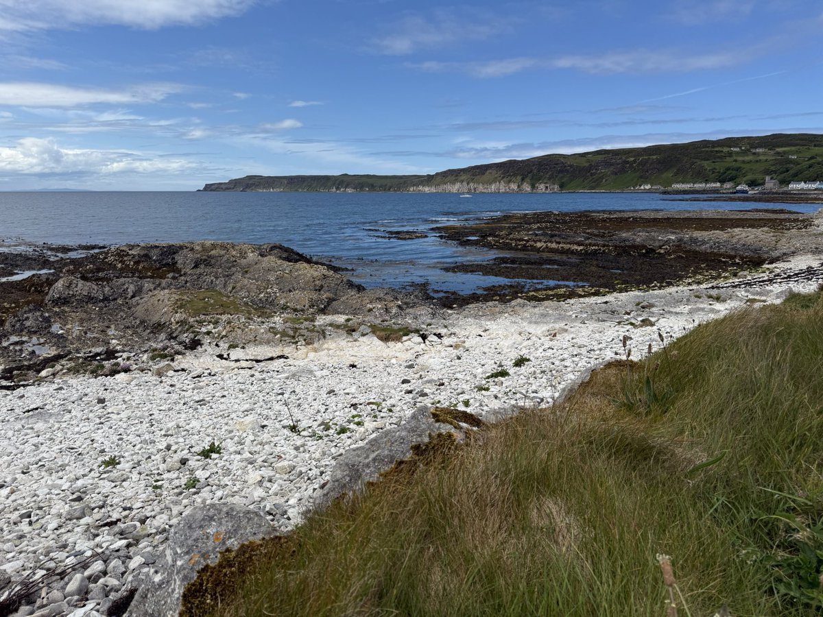 I had a lovely time performing an all Bach concert with Elisabeth Vogel (baroque flute) and Norah O’Leary (baroque cello) earlier this week, as part of the Rathlin Sound Festival on beautiful Rathlin Island. It was standing room only in St Thomas’s Church - (admittedly not huge!)