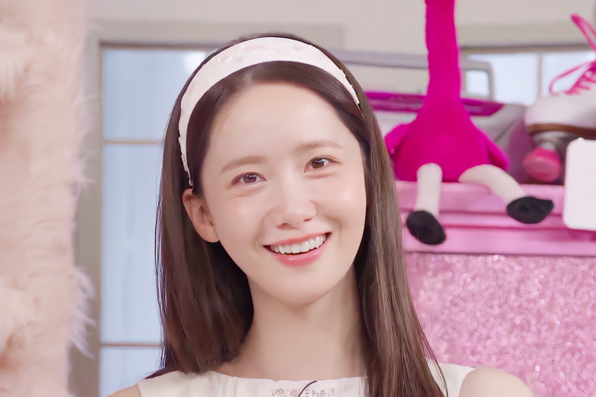 GG8_EDIT's tweet image. 250530 윤아 생일 라이브

#윤아 #YOONA