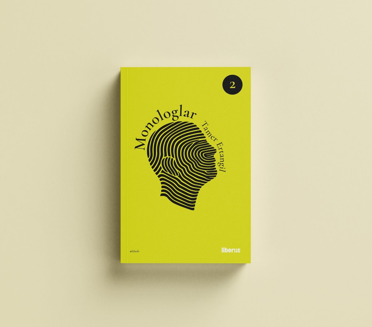 Monologlar, düşüncenin serbest ritmiyle akan, kişisel yaşantılardan felsefi  çıkarımlara uzanan samimi bir zihin haritası. 
Düşünme şekli, katılığın  her formundan kaçınan, kendini belirli bir tema etrafında sınırlamayı  reddeden özgür bir akışı benimsiyor. <a href="/tamerertangil/">Tamer Ertangil</a>