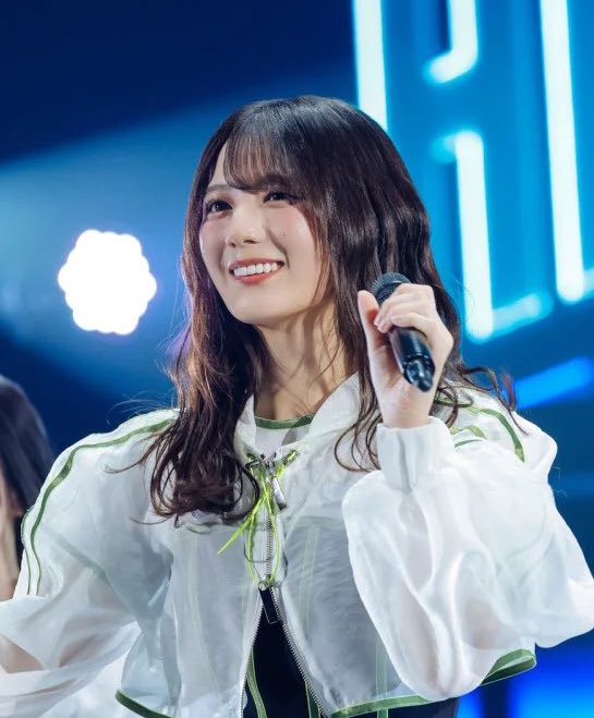 nao________0907's tweet photo. 小坂さん爆ビジュすぎてほんとにやばい。 https://t.co/TzQHMDNWU7