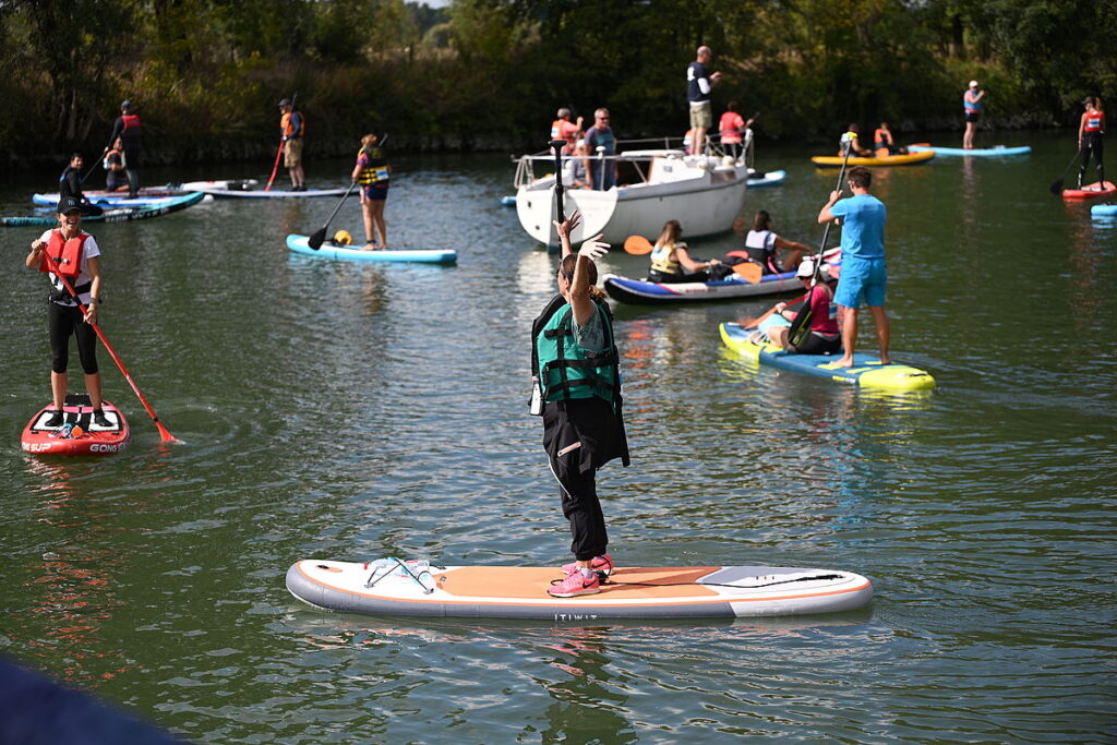 Dernière Chance ! 🚣‍♀️ Escapade sur la Charente le 15 Juin ! Avis aux amateurs de nature et d'aventures fluviales ! Il ne reste que quelques jours pour vous inscrire à l'incontournable Escapade sur le Fleuve Charente qui aura lieu le samedi 15 juin !
👉bit.ly/3ph3HXh