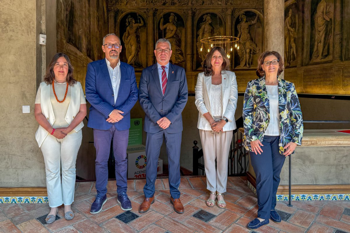 Noticias / Berriak - Gobierno de Navarra (@noticiasgob_na) on Twitter photo Las universidades navarras ofertan 47 nuevos cursos de verano con una mirada plural y actual
<a href="/digitalento_na/">Digitalento Navarra / Nafarroa</a>
<a href="/UNavarra/">UPNA - Universidad</a>
<a href="/unav/">Universidad de Navarra</a>
<a href="/unedpamplona/">UNED PAMPLONA</a>
<a href="/unedtudela/">UNED Tudela</a>
📎 Info: navarra.es/es/-/nota-pren… Las universidades navarras ofertan 47 nuevos cursos de verano con una mirada plural y actual
<a href="/digitalento_na/">Digitalento Navarra / Nafarroa</a>
<a href="/UNavarra/">UPNA - Universidad</a>
<a href="/unav/">Universidad de Navarra</a>
<a href="/unedpamplona/">UNED PAMPLONA</a>
<a href="/unedtudela/">UNED Tudela</a>
📎 Info: navarra.es/es/-/nota-pren…