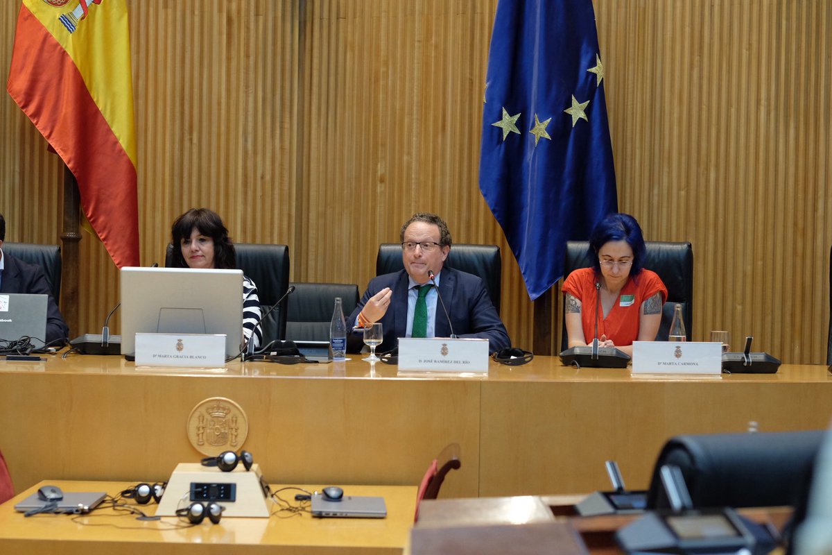 Plataforma One Health (@plat_onehealth) on Twitter photo José Ramírez del Río, diputado del Grupo Parlamentario VOX (<a href="/VOX_Congreso/">Grupo Parlamentario de VOX en el Congreso</a>), respondiendo a dudas y preguntas tras la mesa debate "Asesoramiento científico parlamentario: clave en el enfoque One Health" del II Congreso Nacional One Health"
#iicongresonacuonalonehealth José Ramírez del Río, diputado del Grupo Parlamentario VOX (<a href="/VOX_Congreso/">Grupo Parlamentario de VOX en el Congreso</a>), respondiendo a dudas y preguntas tras la mesa debate "Asesoramiento científico parlamentario: clave en el enfoque One Health" del II Congreso Nacional One Health"
#iicongresonacuonalonehealth