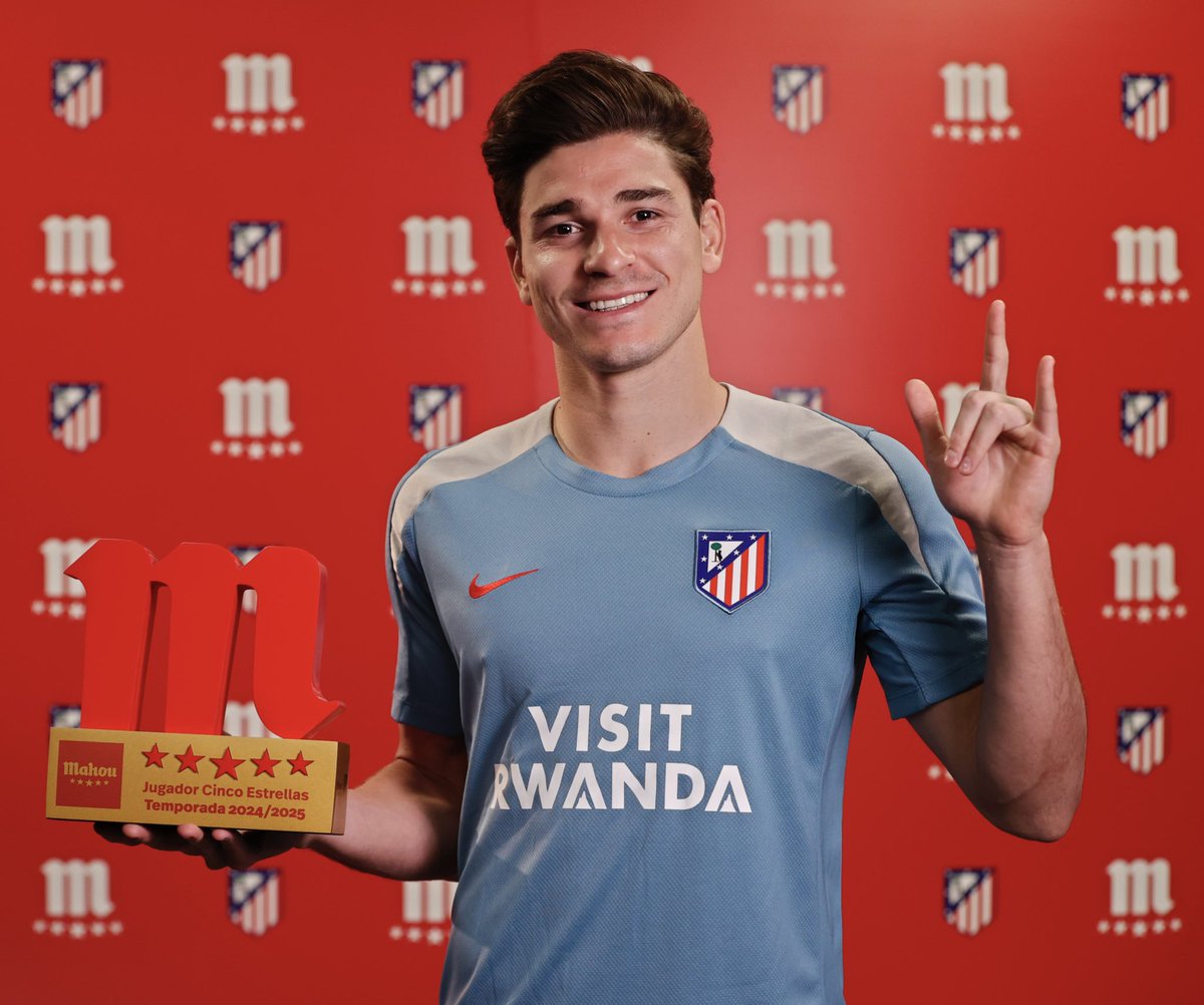 🏆 Julián Alvarez is <a href="/futbolmahou/">Fútbol Mahou</a> player of the season! 🤟
