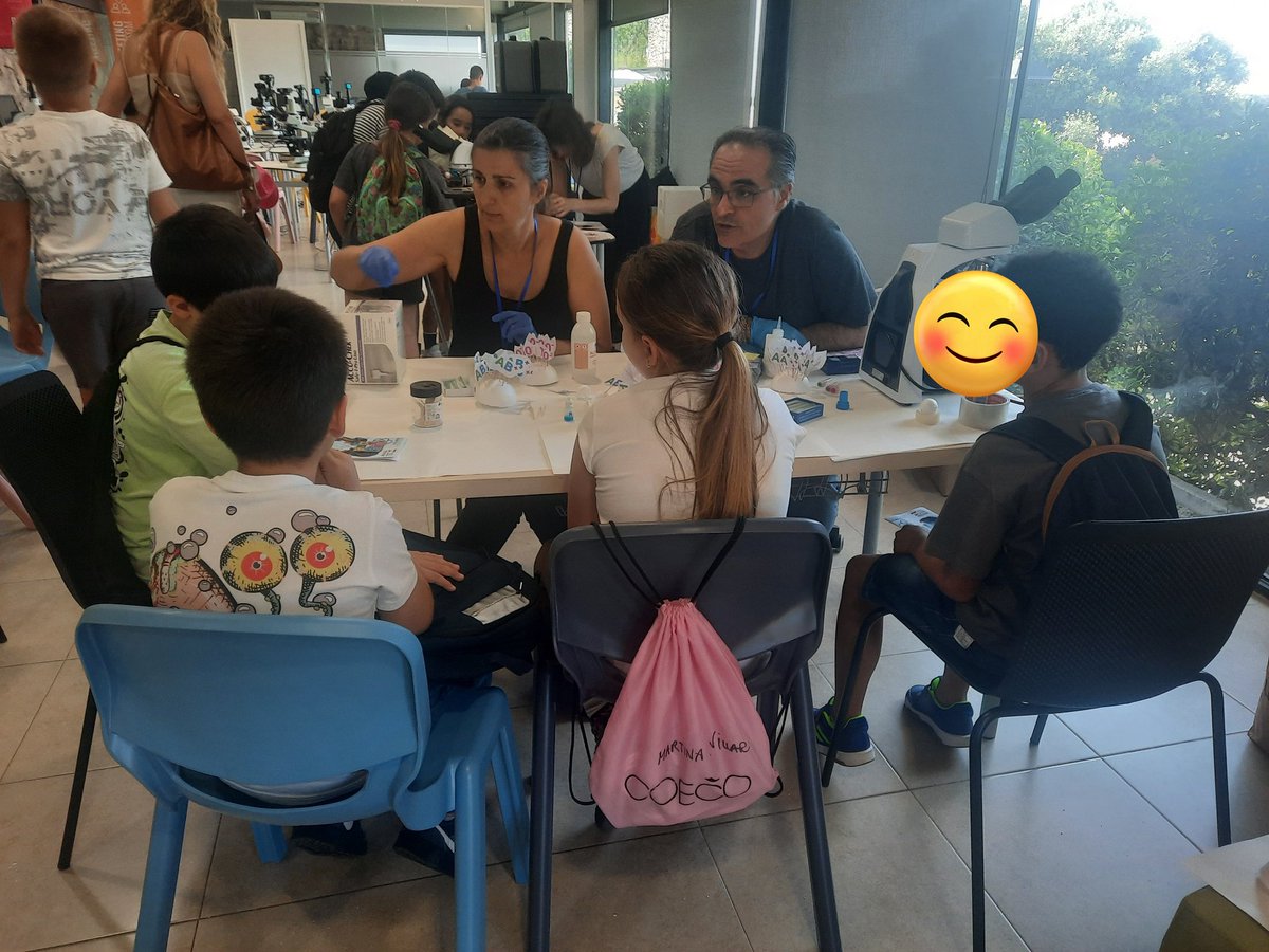 URJCcientifica's tweet photo. 📅 Hoy y mañana científicos y científicas de la @urjc participan en la feria Ventu-Ciencia

📍 Los Cotos de Monterrey, Venturada https://t.co/WZqd0Q6f9L