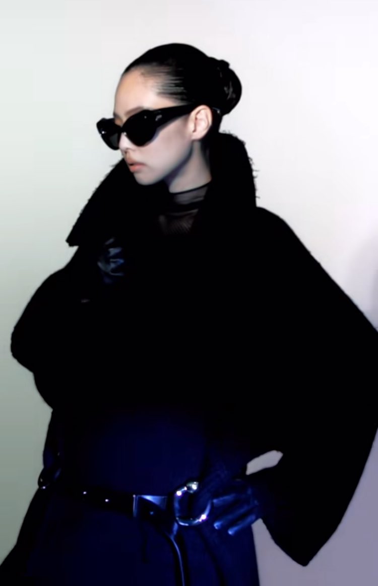 jenscharisma's tweet photo. who is this DIVA https://t.co/TdvQSgTCvn