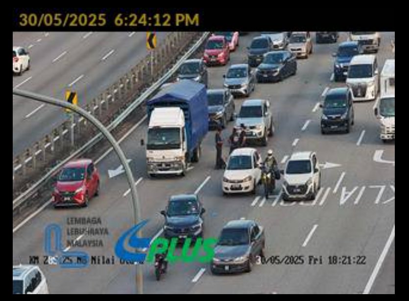 (30/5/2025 | 6:22PM)
#n9tu PLUS HIGHWAY: An accident at KM285 blocking the middle lane is causing a jam Northbound from Bandar Baru Nilai to Putra Mahkota.