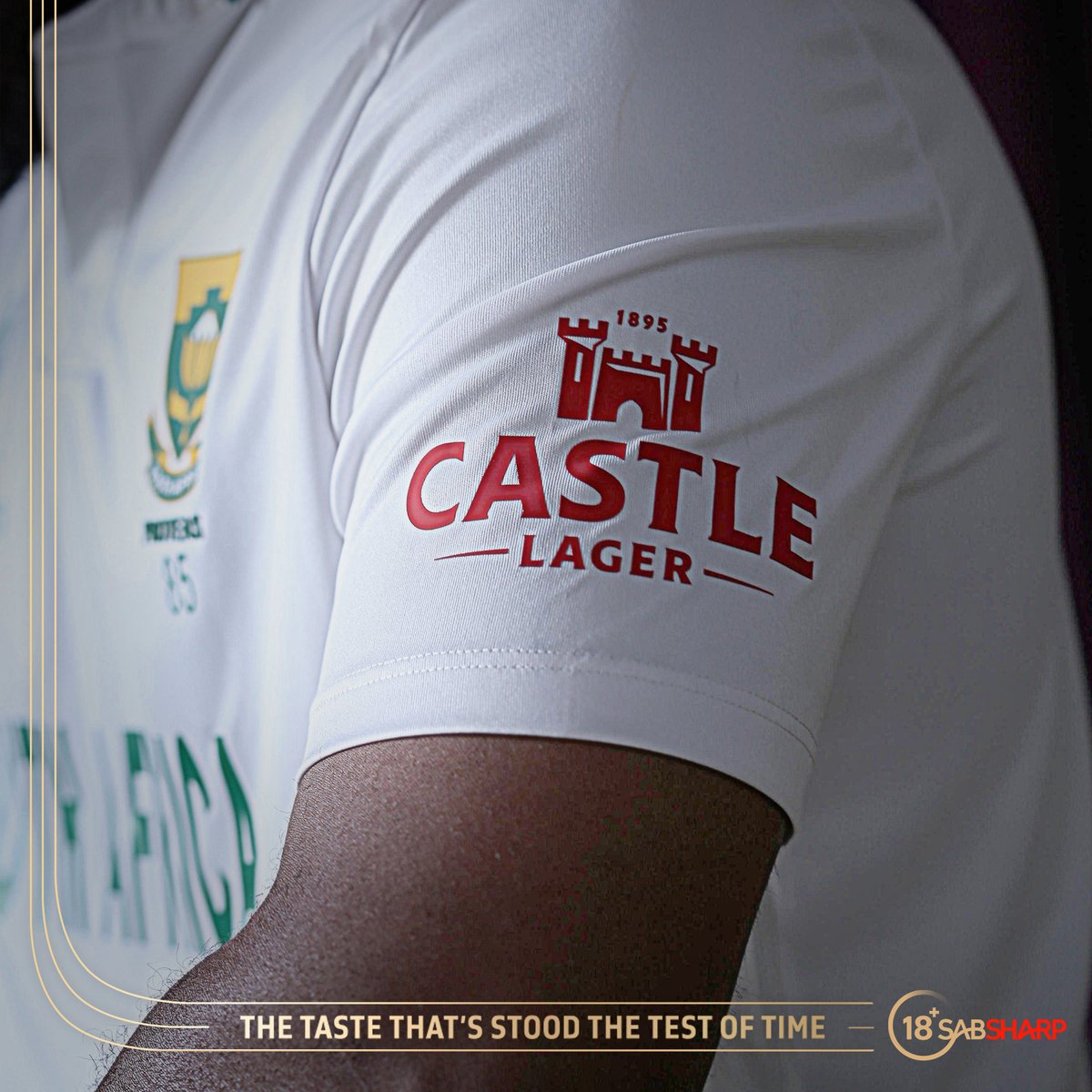 Castle Lager SA (@castlelagersa) on Twitter photo #CastleLager is that one Protea supporter that has stood the test of time. 🍻
Woza, let’s check on your cricket and INQAAABA knowledge. 😉
When was the first time we appeared on the <a href="/ProteasMenCSA/">Proteas Men</a> kit? 🇿🇦 QT your answer using #DlalaCastle, and you could catch a 6 in your DMs. #CastleLager is that one Protea supporter that has stood the test of time. 🍻
Woza, let’s check on your cricket and INQAAABA knowledge. 😉
When was the first time we appeared on the <a href="/ProteasMenCSA/">Proteas Men</a> kit? 🇿🇦 QT your answer using #DlalaCastle, and you could catch a 6 in your DMs.