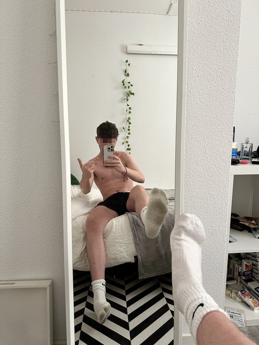 $end me your life savings 🤣🤣💸 

#findom #cashmaster #cashpig #alpha