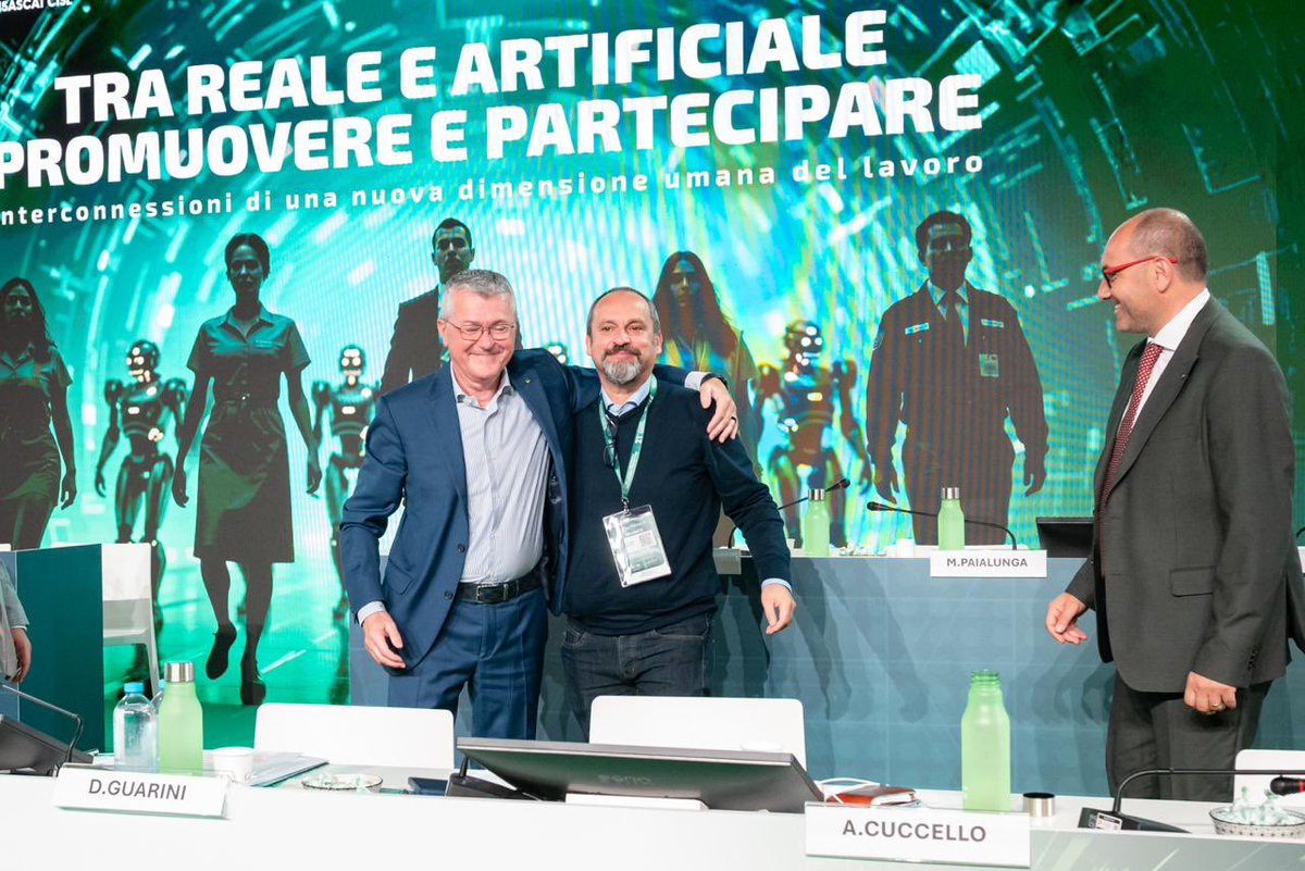 FisascatCisl75's tweet photo. 🟢 #30maggio #XXICongresso Nazionale #FisascatCisl Il neoeletto #ConsiglioGenerale rielegge @VincenzoDellOr2 segretario generale aggiunto della federazione cislina. Ad Maiora! 

#PromuoverePartecipare 

📸 https://t.co/lfsT3iE5dw https://t.co/S2sHKN0Lag