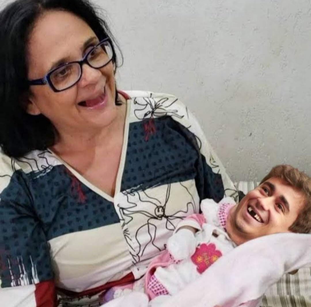 Bom dia, almas.