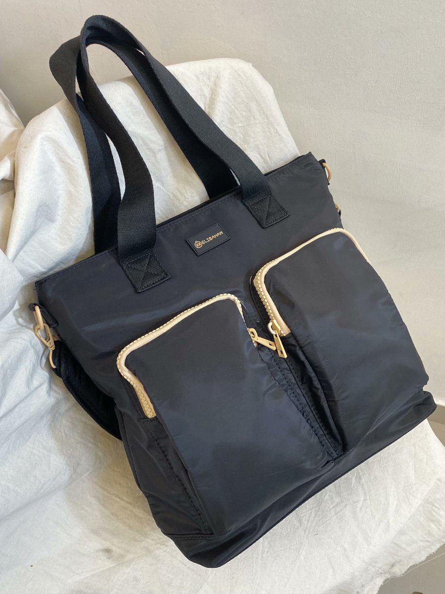 carocaivester's tweet photo. @m4kebois Holis, yo vengo bolsos tipo tote para estos casos, te dejo un ejemplo 🙂 mi ig es @ totalblack.bags cualquier cosa ✨ https://t.co/fz2ke8bCch