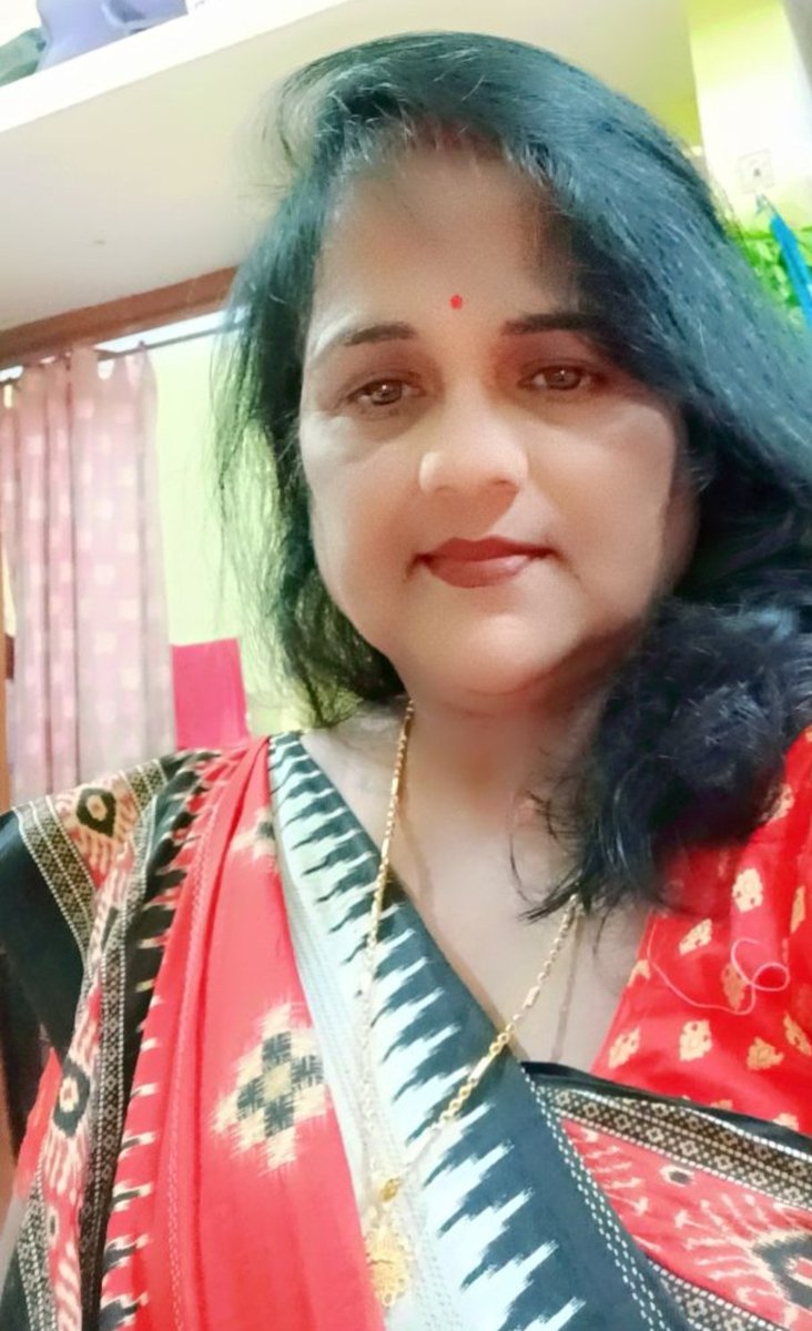 ଶୂନ୍ୟତା ମଧ୍ୟରେ ପୂର୍ଣ୍ଣତା,ଅନ୍ଧାରରେ ଟିକେ ଆଲୁଅ, ଅସ୍ପଷ୍ଟ ମଧ୍ୟ ରେ ସ୍ପଷ୍ଟତା ର ଅନୁସନ୍ଧାନ କରେ a ଜୀବନ🤍🙏🏻