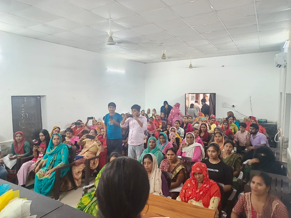 Abhishek Sharma (@iabhishek4bjp) on Twitter photo दादरी ब्लॉक द्वारा आयोजित अहिल्याबाई होलकर महिला सशक्तिकरण सम्मेलन में बतौर मुख्य अतिथि विधायक श्री <a href="/tejpalnagarMLA/">Tejpal Nagar</a> जी की प्रेरणादायक उपस्थिति रही।
मुख्य वक्ता श्रीमती प्रीति तेवतिया जी रहीं।
#AhilyabaiHolkarAt300 दादरी ब्लॉक द्वारा आयोजित अहिल्याबाई होलकर महिला सशक्तिकरण सम्मेलन में बतौर मुख्य अतिथि विधायक श्री <a href="/tejpalnagarMLA/">Tejpal Nagar</a> जी की प्रेरणादायक उपस्थिति रही।
मुख्य वक्ता श्रीमती प्रीति तेवतिया जी रहीं।
#AhilyabaiHolkarAt300