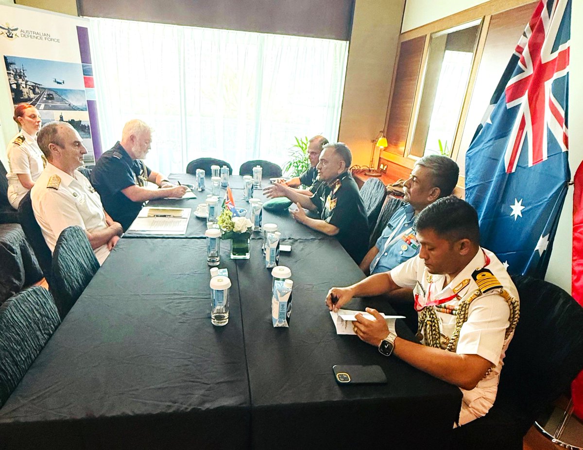General Anil Chauhan, Chief of Defence Staff #India held bilateral discussions with Admiral David Johnston, Chief of Defence Force, #Australia, centered on #OperationSindoor and shared perspectives on the evolving regional landscape.
Both military leaders discussed security