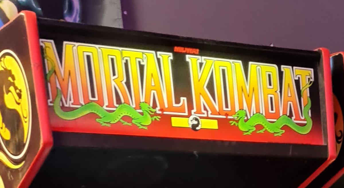 🐉MARQUEE MONDAY 🐉

Title: Mortal Kombat
Year: 1993
Publisher: Midway