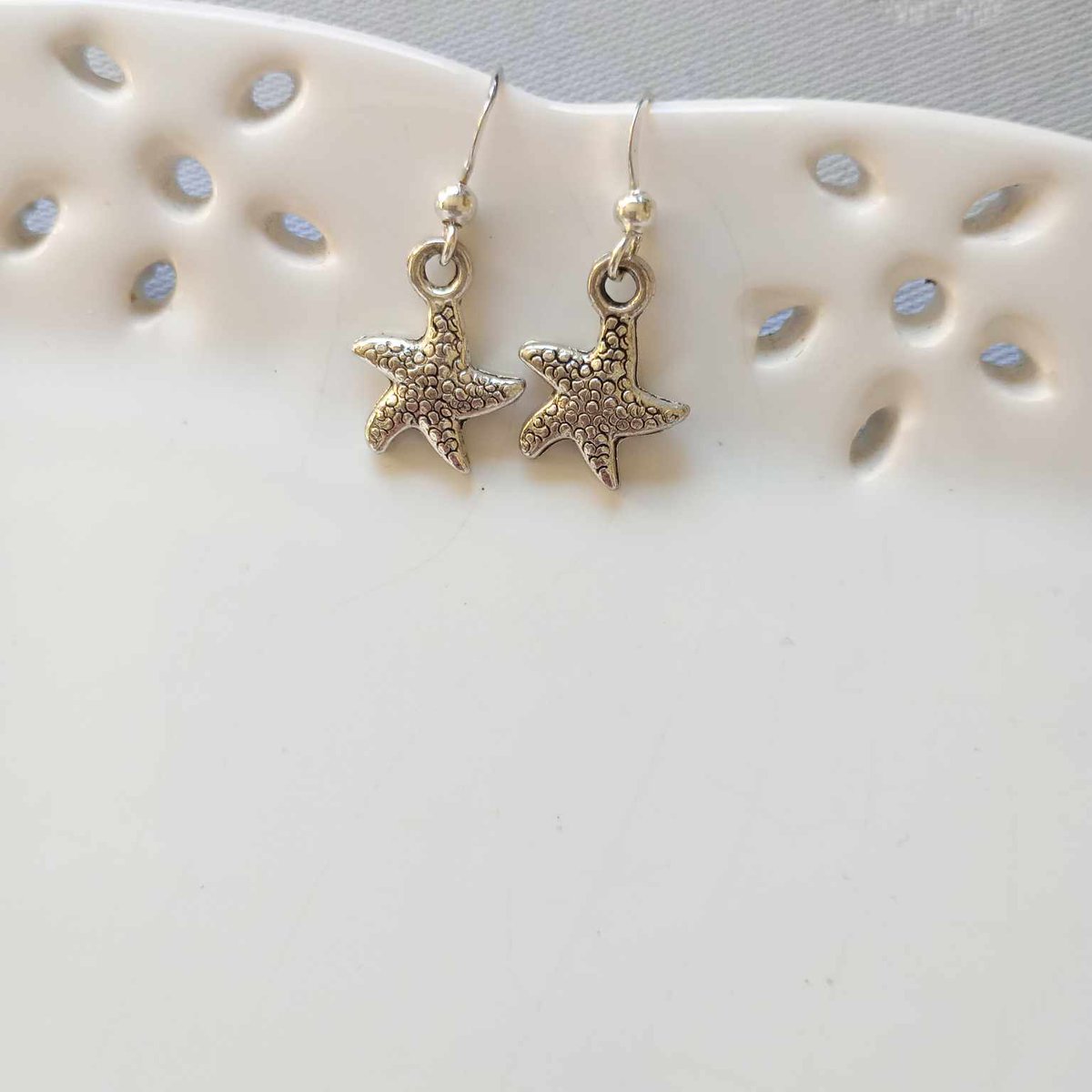 10% OFF EVERYTHING IN STORE NOW! 🖤 Including... Handmade Sweet Little Starfish Silver Charm Style Dangle Earrings  🖤 #SALE #MHHSBD #FirstTMaster #TheCraftersUK #CraftBizParty #UKMakers #shopsmall #shopindie #BeachLife #earrings #holidaytime   lovesvintage43.com/product/silver…