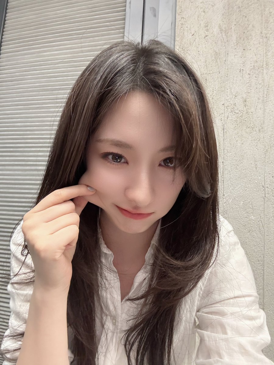 Eunseoo. tweet media