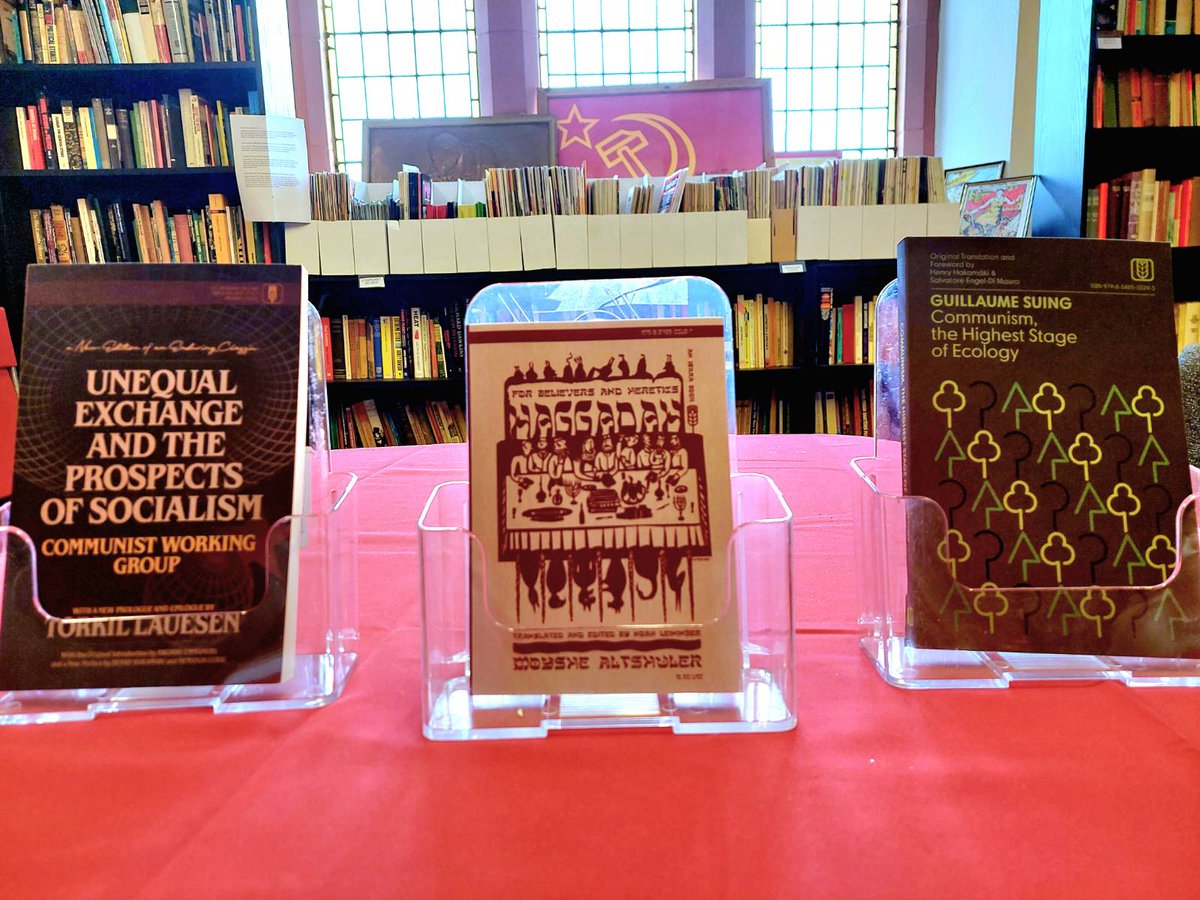 NEW FROM ISKRA 📚🚩

These three books on international anti-imperialism, anti-Zionism, and revolutionary environmentalism are now available both in store and online. (1/4) 🧵

tr.ee/_yID7Fq5Vp