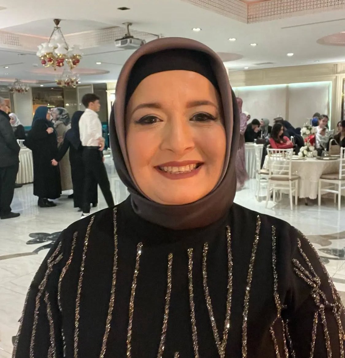zeynepnedemis's tweet photo. Katillerin cezası sadece 2 ay mı? Sevdiklerin hakkını aramaya devam edecek halacım. Sen burda olsan hepsinin hakkından gelirdin biliyorum. 

#gülsümakgül #adaletyerinibulsun #destek  #haber #kazadeğilcinayet @Haberturk @pusholder @asayisberkemal0 https://t.co/2O9VlGahpI