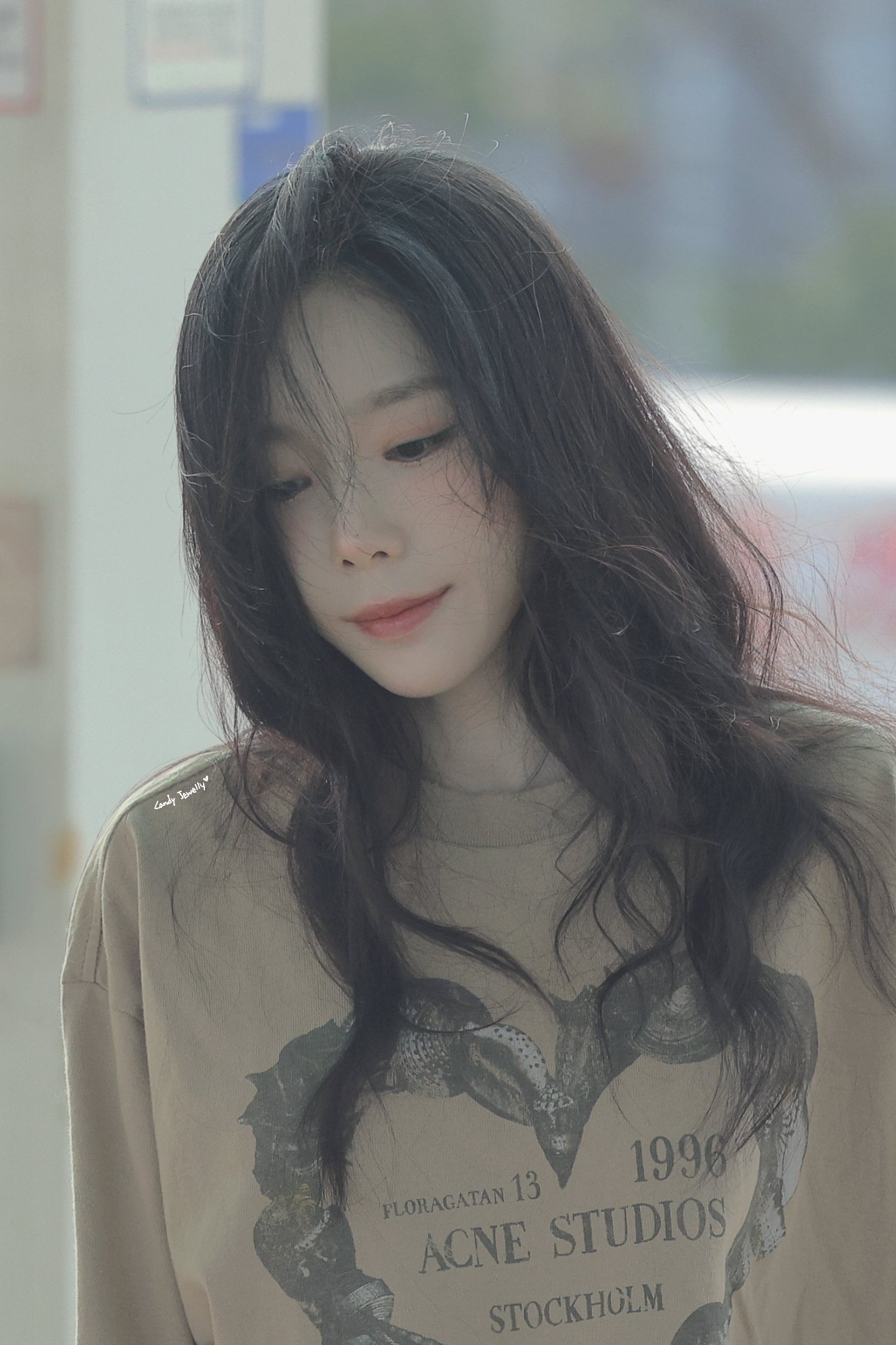 GsMP_hRbEAAgJKX?format=jpg&name=4096x4096