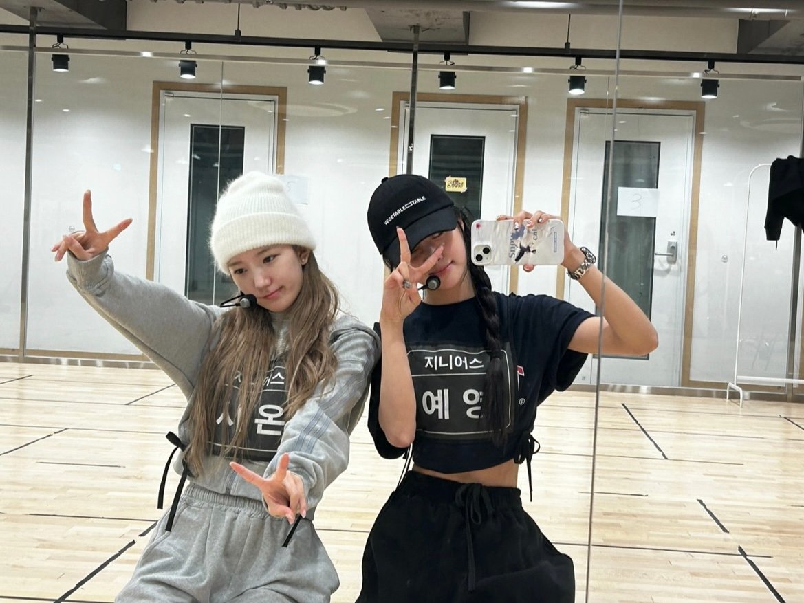 geenius_members's tweet photo. #여길보시온

우리의 든든한 리더 앵온니🐿️
생일 너무 너무 축하해>.<
오늘만큼은 누구보다 행복했으면 좋겠어! 
행복한 하루 보내 사랑ㅎㅐ🤍

#지니어스 #Geenius
#시온 #Sion #シオン https://t.co/6Ry95VLqJO