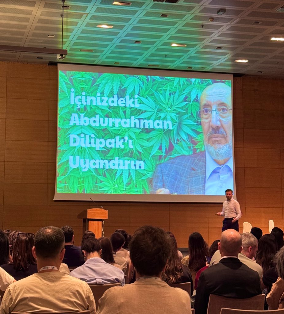 Sen çıkarcı birine benziyorsun Abdurrahman dilipak 😂<a href="/ozguralaz/">Özgür Alaz &</a>