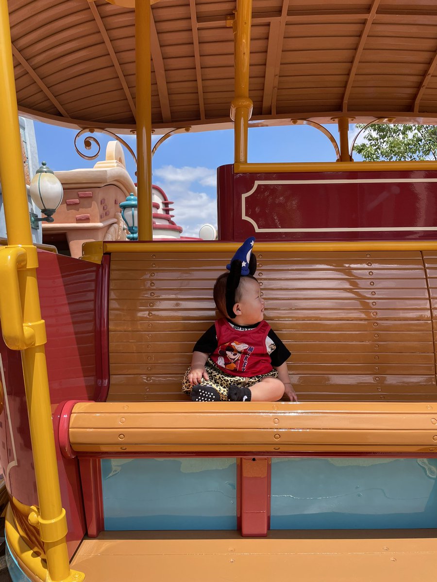 rap_rapzl's tweet photo. 1人で座っていくつかアトラクション乗れた🐭🏰
大きくなったなあ〜〜 https://t.co/kQVKlzvNaa